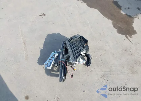 2012 Chrysler 300 S V8 z USA, uszkodzony, nr VIN 2C3CCADT8CH235295